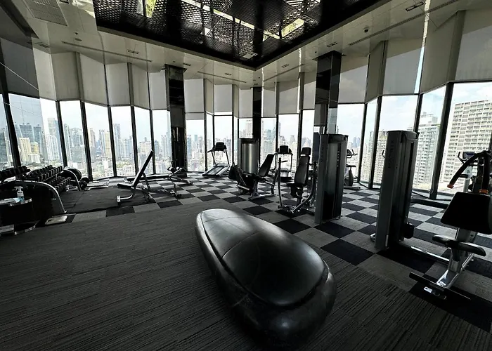 Oasis: 5 Min To Metro, Pool & Gym, Essentials Appartamento *