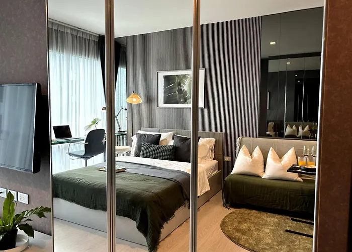 Appartamento Oasis: 5 Min To Metro, Pool & Gym, Essentials