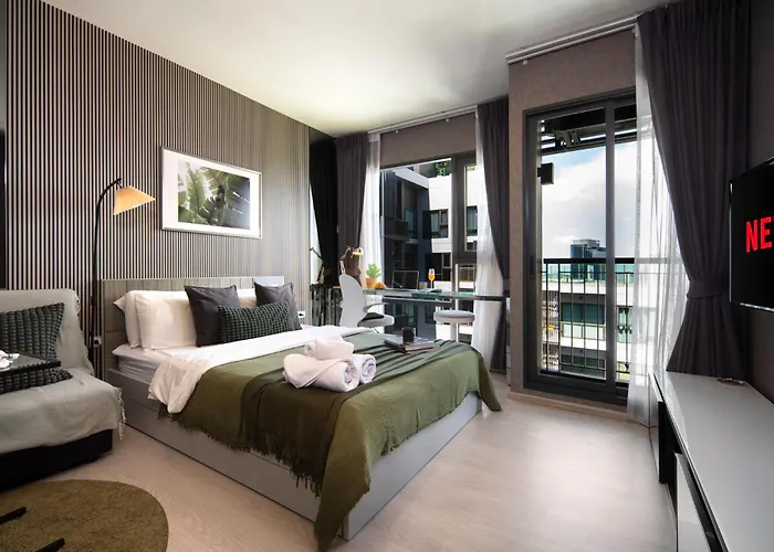 Oasis: 5 Min To Metro, Pool & Gym, Essentials *