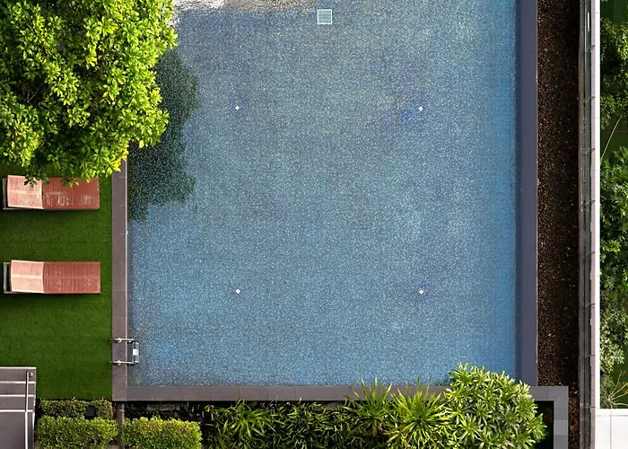 Oasis: 5 Min To Metro, Pool & Gym, Essentials *