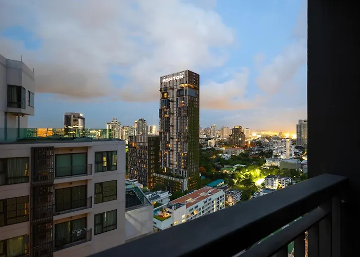Oasis: 5 Min To Metro, Pool & Gym, Essentials * Bangkok